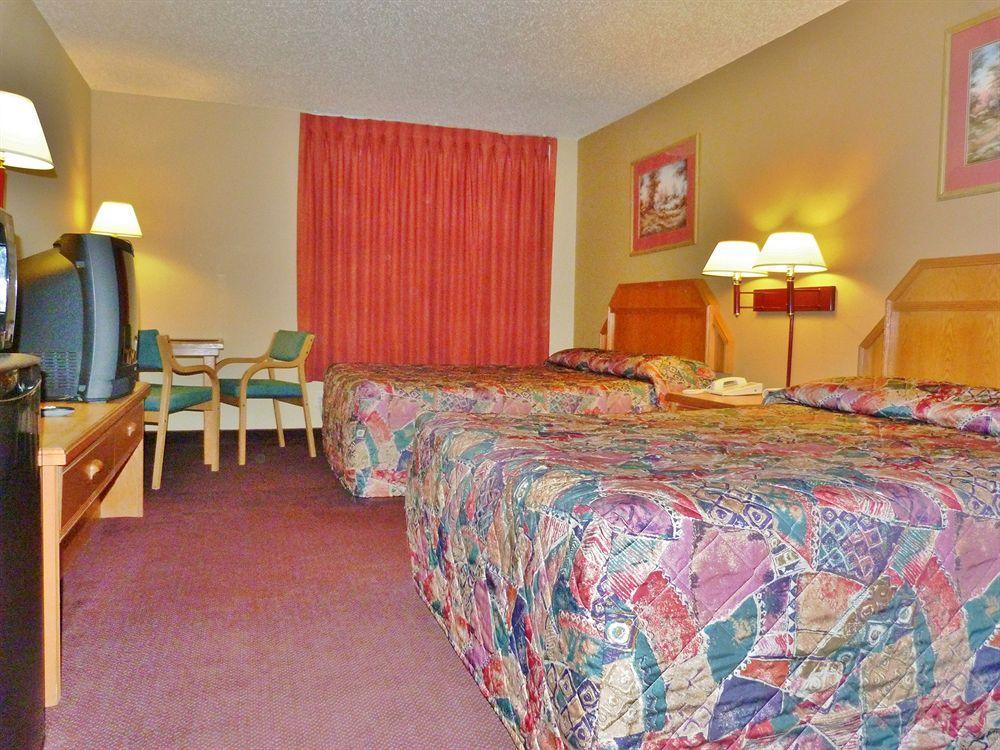 Budget Inn & Suites Nevada Екстер'єр фото