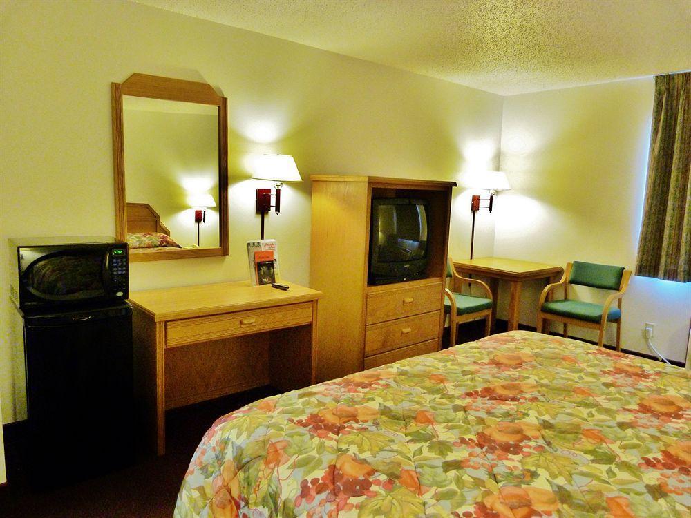 Budget Inn & Suites Nevada Екстер'єр фото