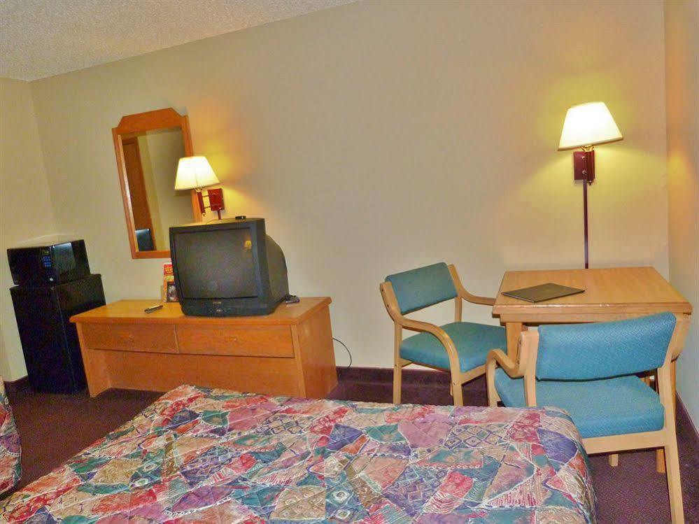 Budget Inn & Suites Nevada Екстер'єр фото